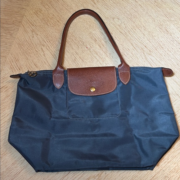 Longchamp Le Pliage Tote - Picture 9 of 9